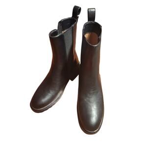 Amazon Essentials Black Chelsea Ankle mid calf boots Sz 8.5